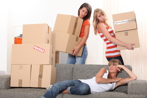 Organized packing and transport for office removals in Gideapark
